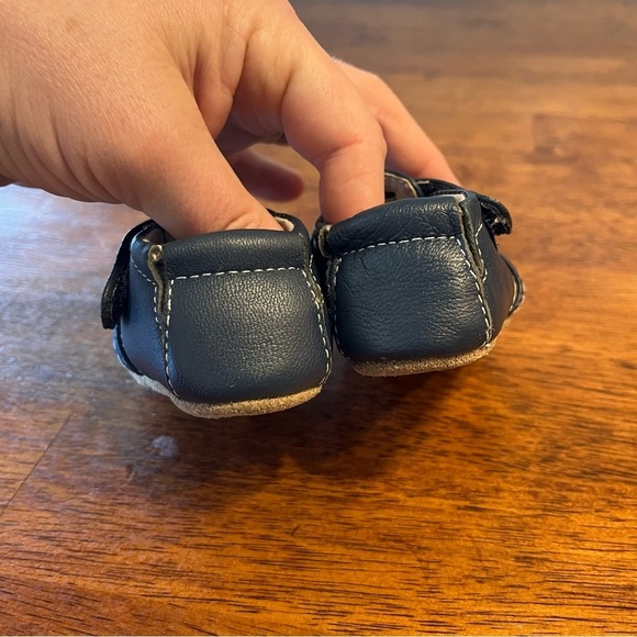 Livie and Luca navy first walkers leather shoes size 0-6 months - Picture 7 of 9